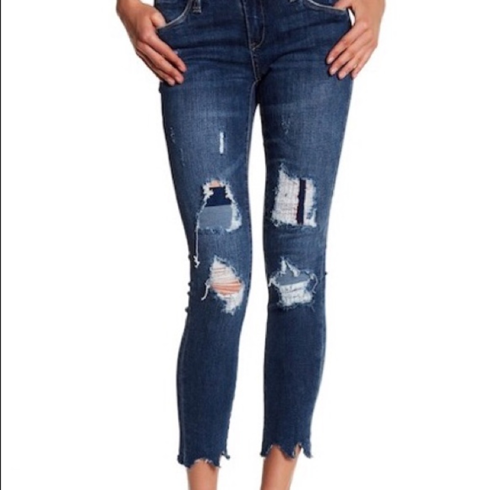BLANKNYC Distressed Skinny Jean 27